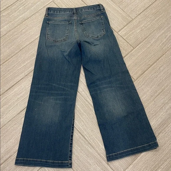 Kut Meg Wide-Leg Jeans With Front Patch Pocket - Picture 6 of 9